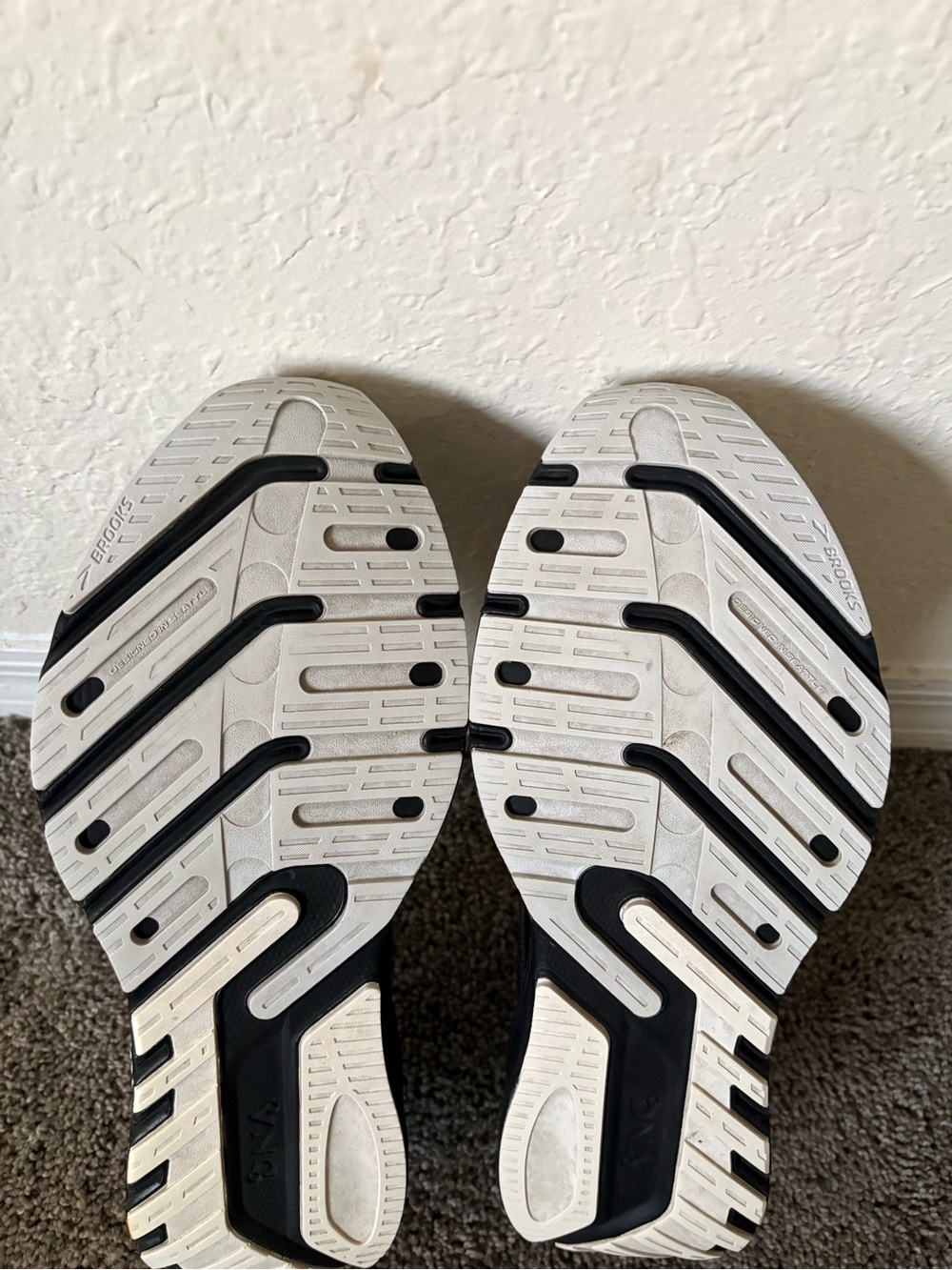 Brooks Launched GTS 10 Size 14 - Picture 9 of 14